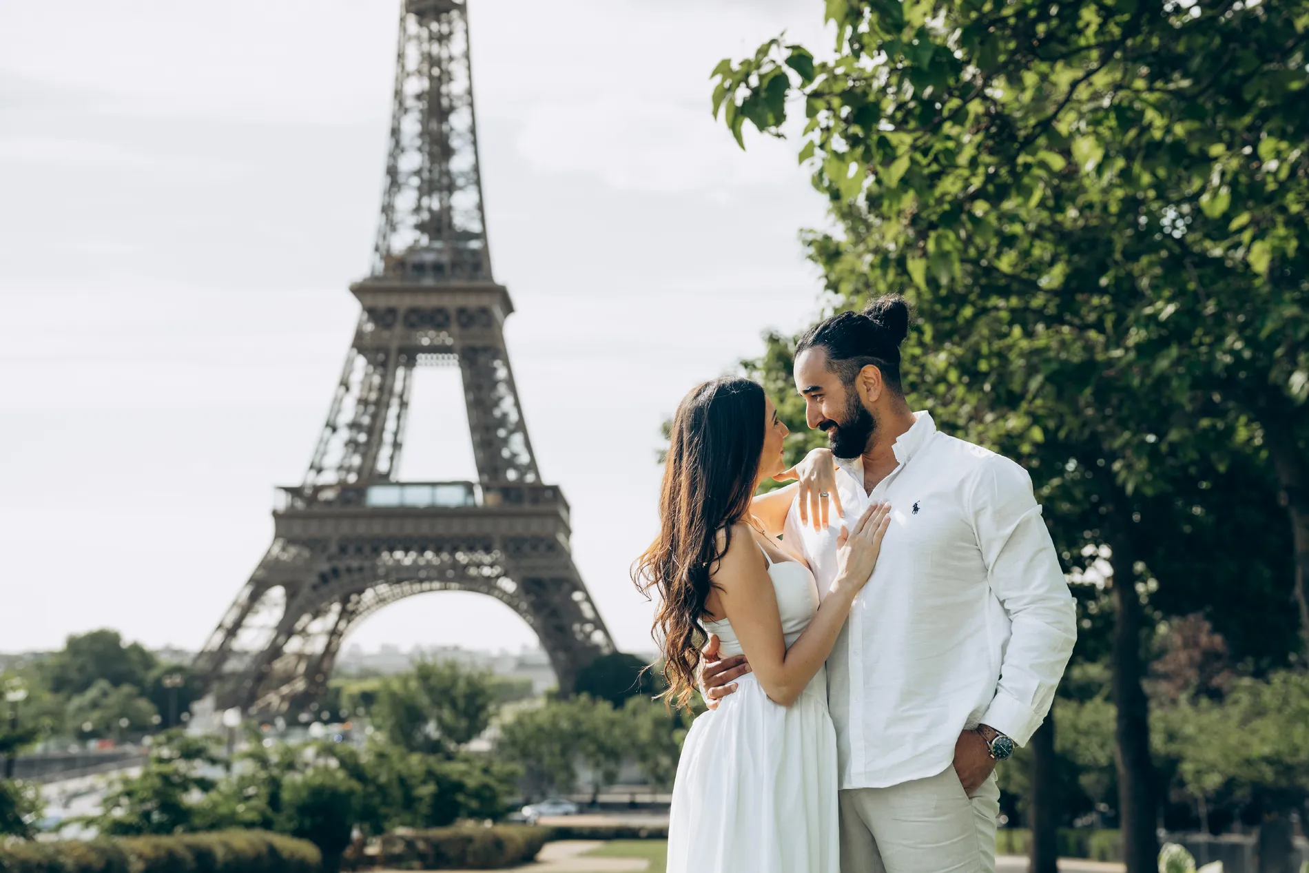 Couple photoshoot in Paris — Romance in Paris