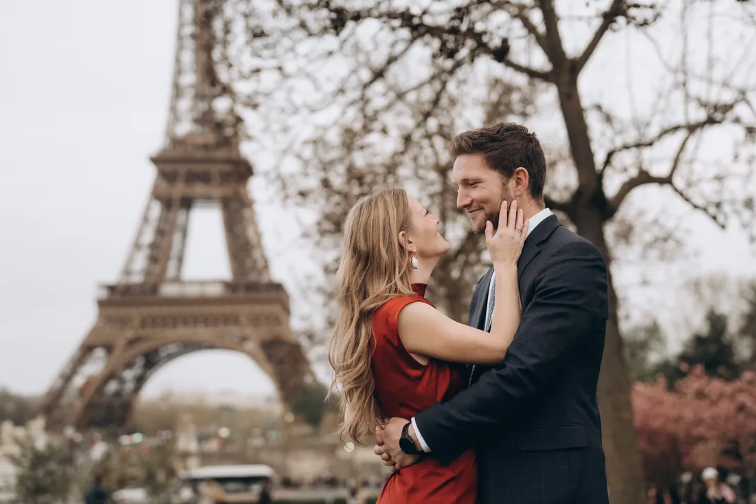 Couple photoshoot in Paris — Romance in Paris