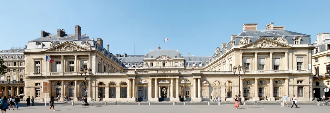 Palais-Royal, Paris — Romance in Paris