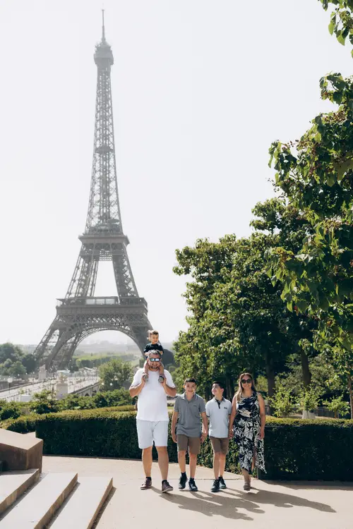 Family photoshoot in Paris — Romance in Paris