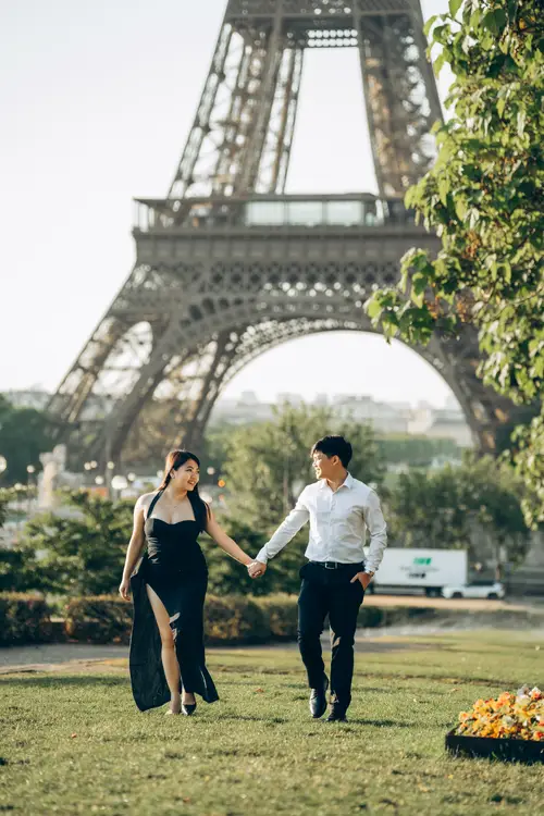 Couple photoshoot in Paris — Romance in Paris