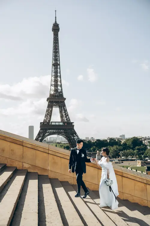 Couple photoshoot in Paris — Romance in Paris