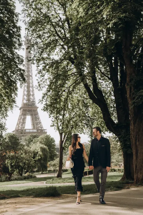 Couple photoshoot in Paris — Romance in Paris