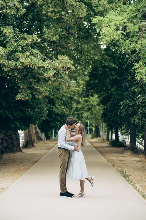 Couple photoshoot in Paris — Romance in Paris