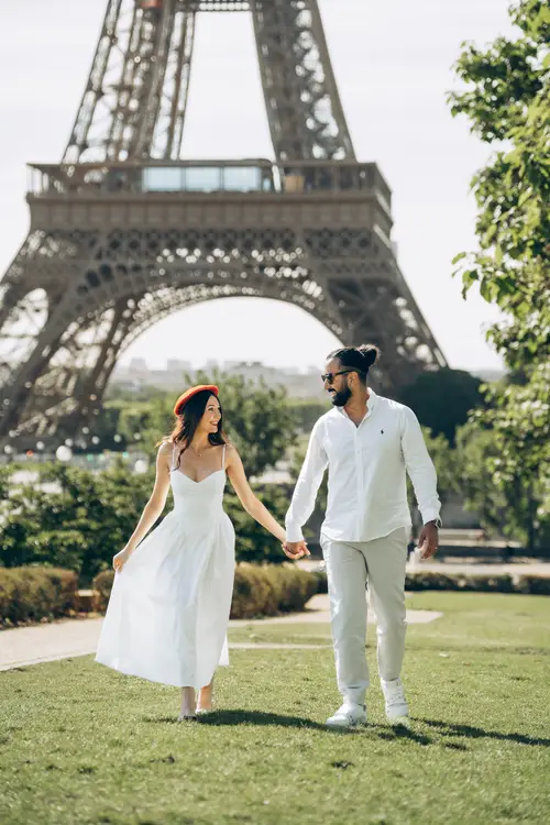 Couple photoshoot in Paris — Romance in Paris